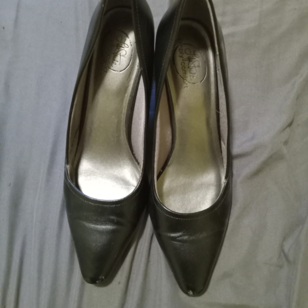 Life Stride Black Heels Elegant Comfortable Design